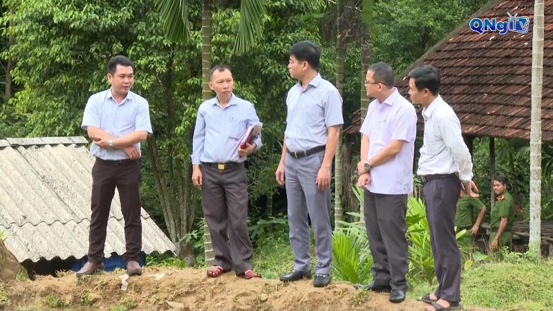 Kiểm tra công tác phòng, chống bão lũ tại xã Ba Vinh