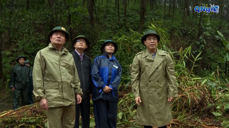 Chủ tịch UBND tỉnh kiểm tra sạt lở núi tuyến Quốc lộ 24C