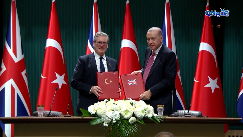 Anh và Thổ Nhĩ Kỳ ký thỏa thuận mua bán máy bay Eurofighter