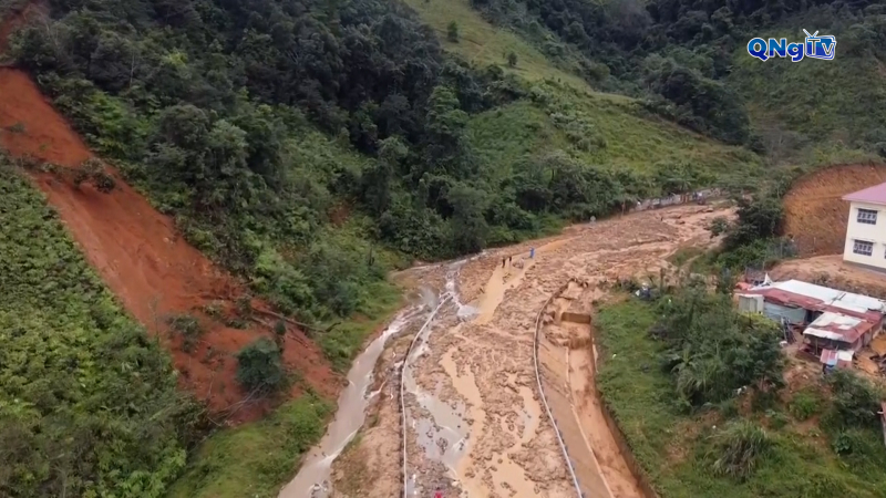 Thêm 04 điểm sạt lở trên đèo Lò Xo