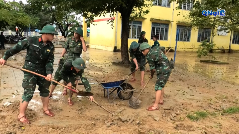 Hỗ trợ người dân khắc phục hậu quả lũ lụt