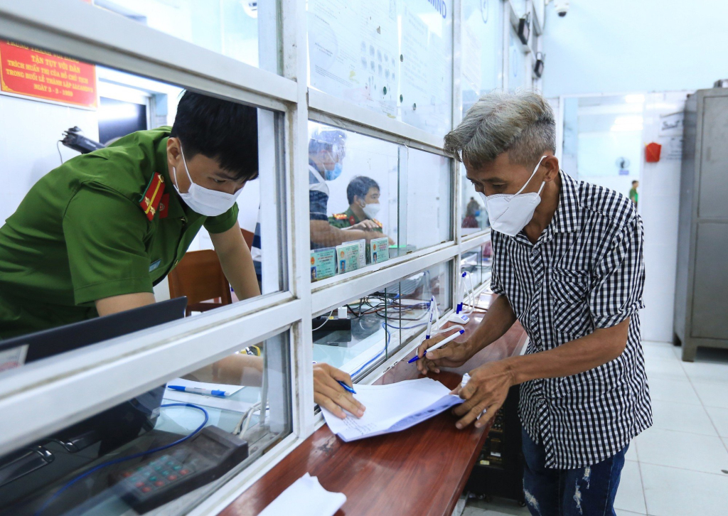 Đề xuất không gia hạn tạm trú sẽ bị phạt tối đa 1 triệu đồng. Ảnh minh họa