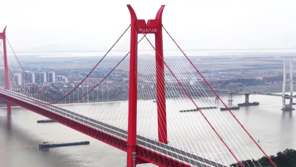 Trung Quốc khánh thành cầu dây văng hai tầng đầu tiên 