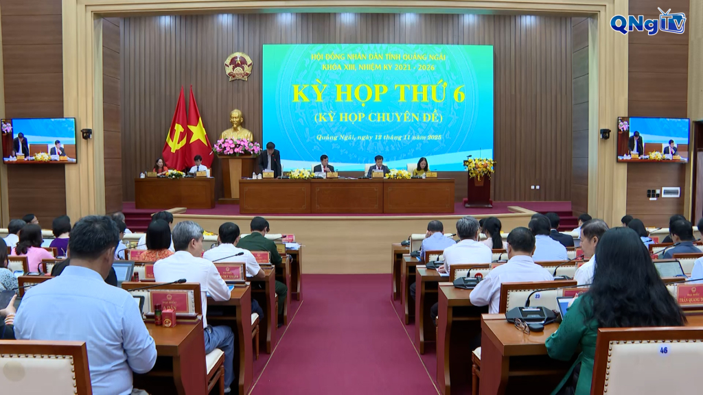Quang cảnh kỳ họp.