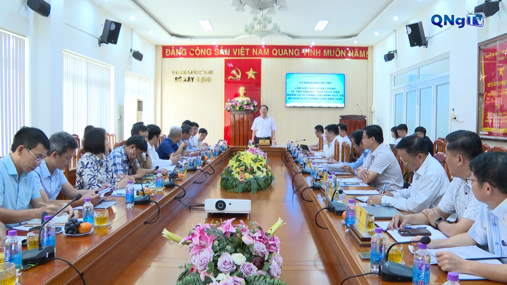 Quang cảnh buổi làm việc