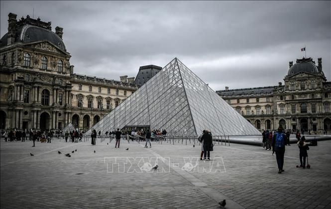 louvre191025,16080919.jpg