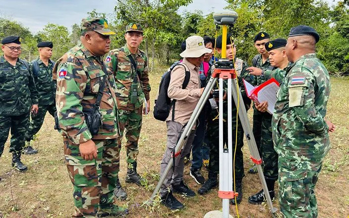 Thái Lan và Campuchia đã bắt đầu lập bản đồ ảnh và chuẩn bị lắp đặt các mốc biên giới tạm thời tại khu vực tranh chấp Banteay Meanchey - Sa Kaeo (Ảnh: Khmer Times)