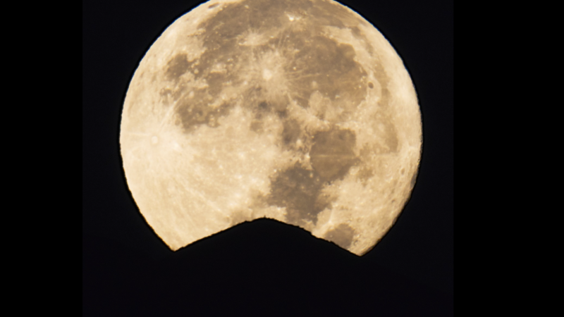 Sắp xuất hiện siêu trăng sáng nhất năm