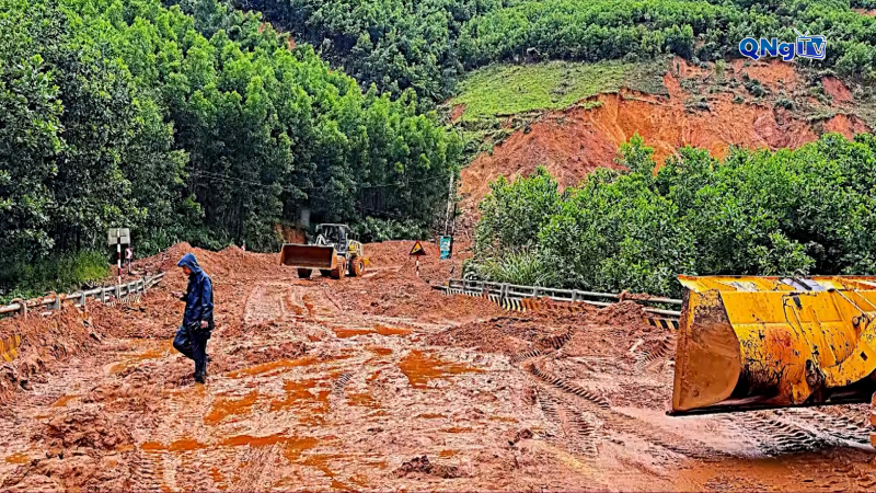 Khuyến cáo không đi vào đường Hồ Chí Minh