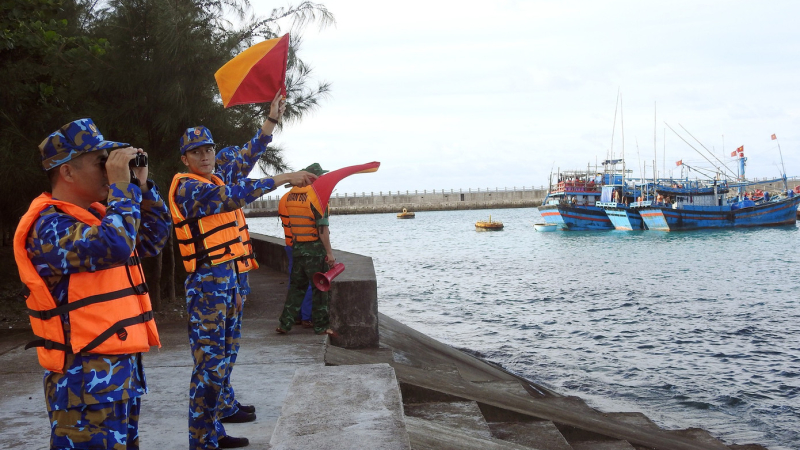 Trường Sa đ&oacute;n 3.000 ngư d&acirc;n v&agrave;o &acirc;u t&agrave;u tr&aacute;nh b&atilde;o