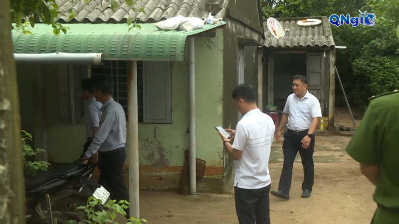 L&yacute; Sơn kiểm tra thực tế c&ocirc;ng t&aacute;c ứng ph&oacute; b&atilde;o số 13