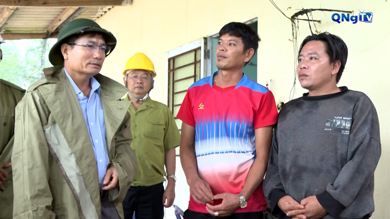 Kiểm tra ứng phó bão số 13 tại Mộ Đức và Mỏ Cày