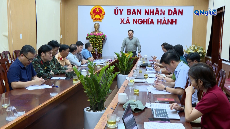 Kiểm tra phòng, chống bão lũ tại xã Nghĩa Hành