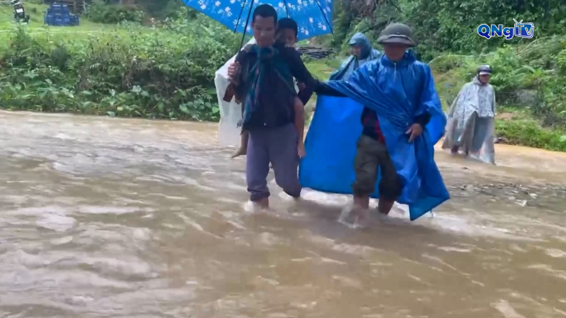 Xã Ba Dinh di dời người dân vùng có nguy cơ sạt lở núi