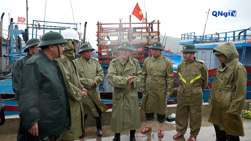 Bộ Quốc phòng kiểm tra, chỉ đạo ứng phó bão tại Quảng Ngãi