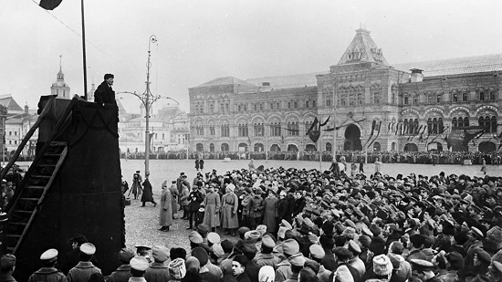 Mãi mãi đi theo con đường của Cách mạng Tháng Mười Nga vĩ đại 