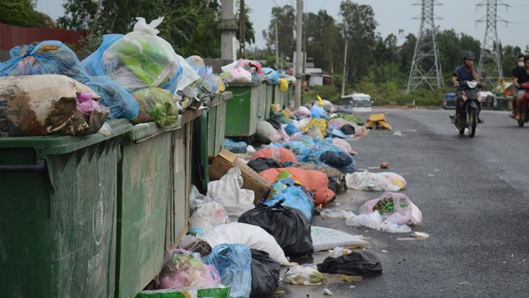 Không thể chậm trễ trong xử lý rác thải