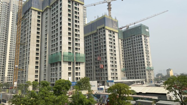 Tăng trưởng tín dụng bất động sản gây lo ngại