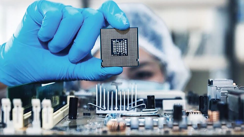 Việt Nam hướng tới nhà máy chip đầu tiên vào 2026