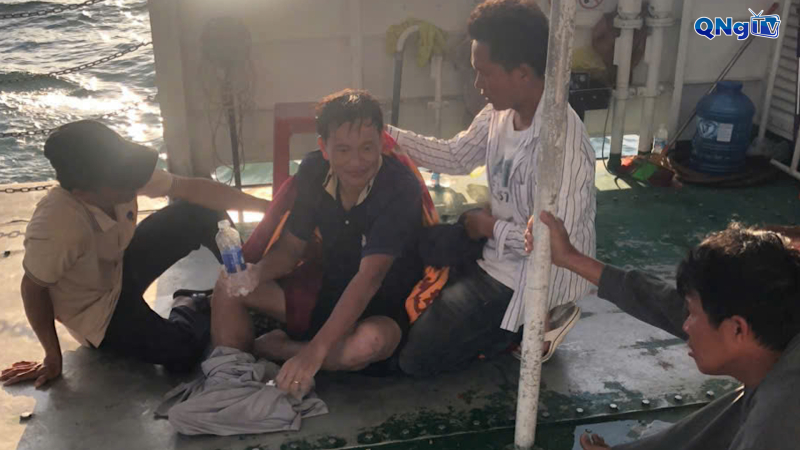 Cứu được 3 người mất tích ở Lý Sơn