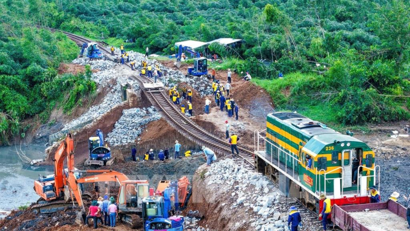Ngành đường sắt và điện lực quyết tâm thông tuyến, hoàn thành cấp điện