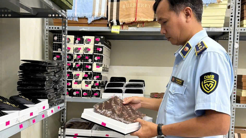 Quản lý thị trường Quảng Ngãi: Siết kiểm tra, xử lý vi phạm nhãn hiệu