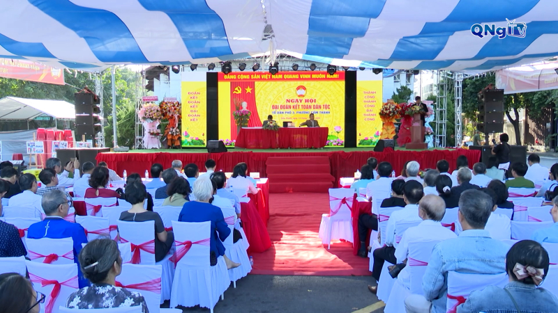 Ngày hội Đại đoàn kết tại phường Cẩm Thành