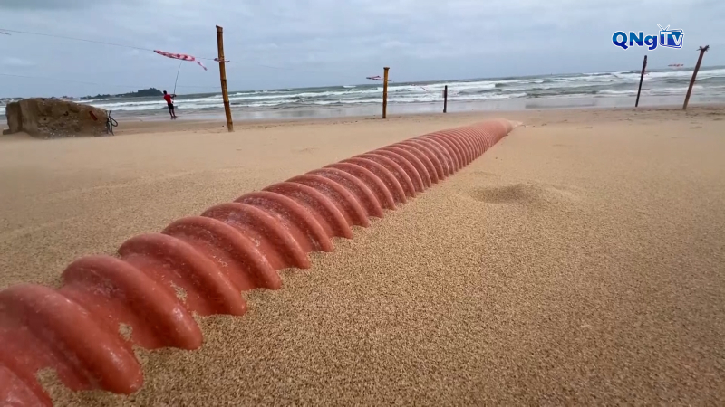 Sạt lở điểm đầu tuyến điện c&aacute;p ngầm ra L&yacute; Sơn