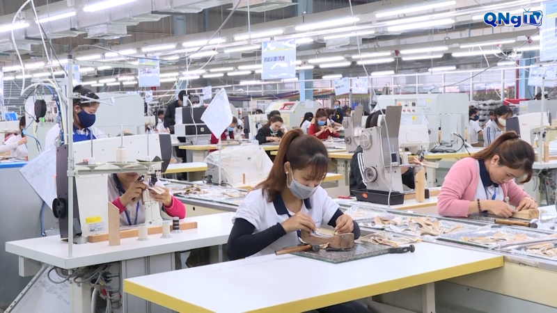 Tăng lương tối thiểu 7,2% so với mức hiện hành