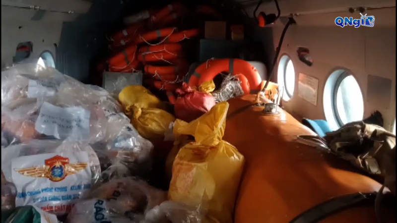 Sư đoàn 372 cứu trợ đồng bào vùng lũ