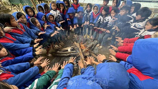 Không khí lạnh tăng cường, vùng núi Bắc Bộ có nơi xuống dưới 10 độ C