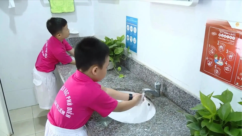 Hơn 60 tỷ đồng cải thiện vệ sinh học đường