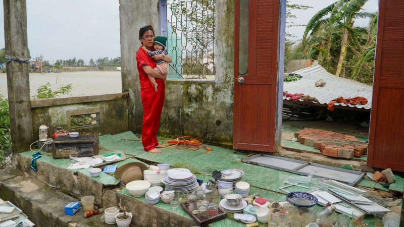 Hơn 2.000 tỷ đồng ủng hộ đồng bào vùng bão lũ