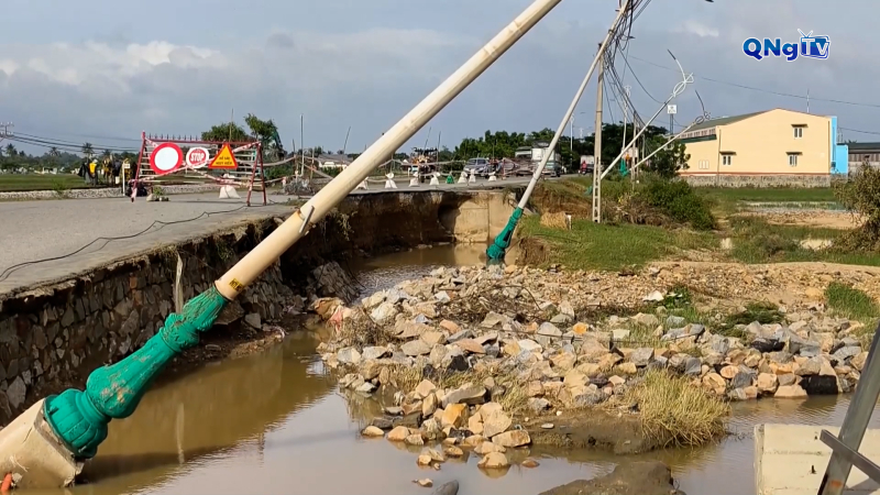 Tái thiết mạng lưới hạ tầng giao thông bị thiệt hại sau lũ