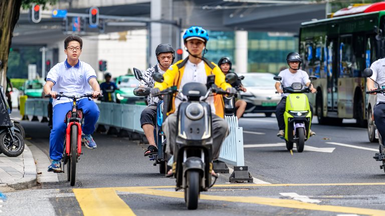 Trung Quốc siết chặt quản lý xe đạp điện