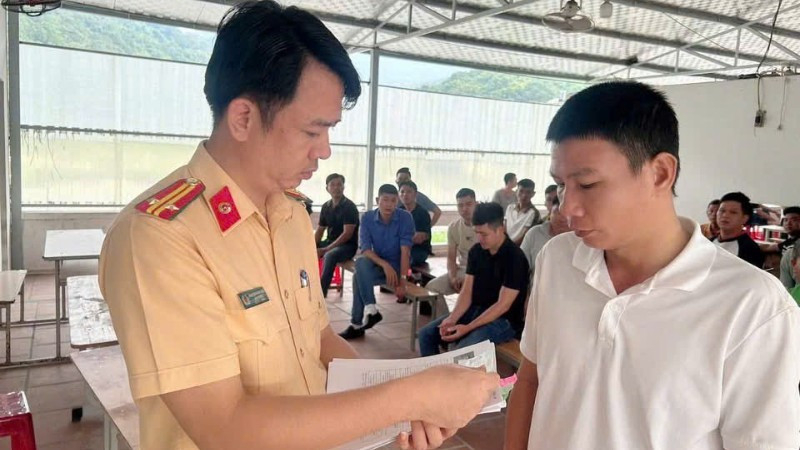 Đề xuất cấp giấy phép lái xe điện tử