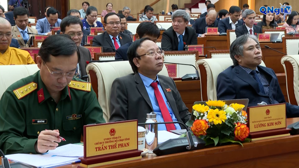 Các đại biểu dự kỳ họp thứ 7 HĐND tỉnh.