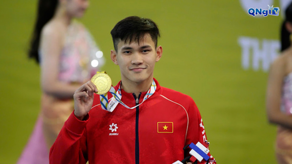 Phạm Thanh Bảo giành Huy chương Vàng ở môn Bơi. Ảnh: HOÀNG MINH