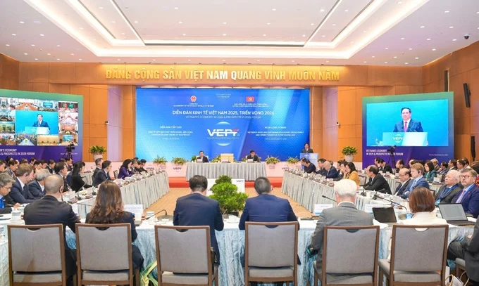 Thủ tướng đồng chủ trì Diễn đàn Kinh tế Việt Nam năm 2025, triển vọng 2026.
