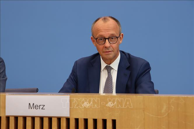 Thủ tướng Đức Friedrich Merz phát biểu trong một cuộc họp báo tại thủ đô Berlin. Ảnh: THX/TTXVN