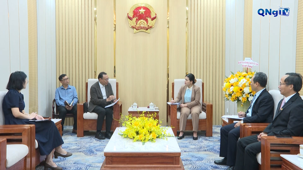 Quang cảnh buổi đón tiếp và làm việc. 