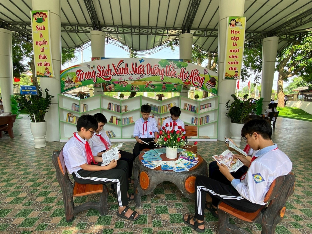Chương trình nâng cao chất lượng thư viện giai đoạn 2021-2025 giúp hơn 1,4 triệu học sinh tiếp cận sách. Ảnh: Lê Nguyễn