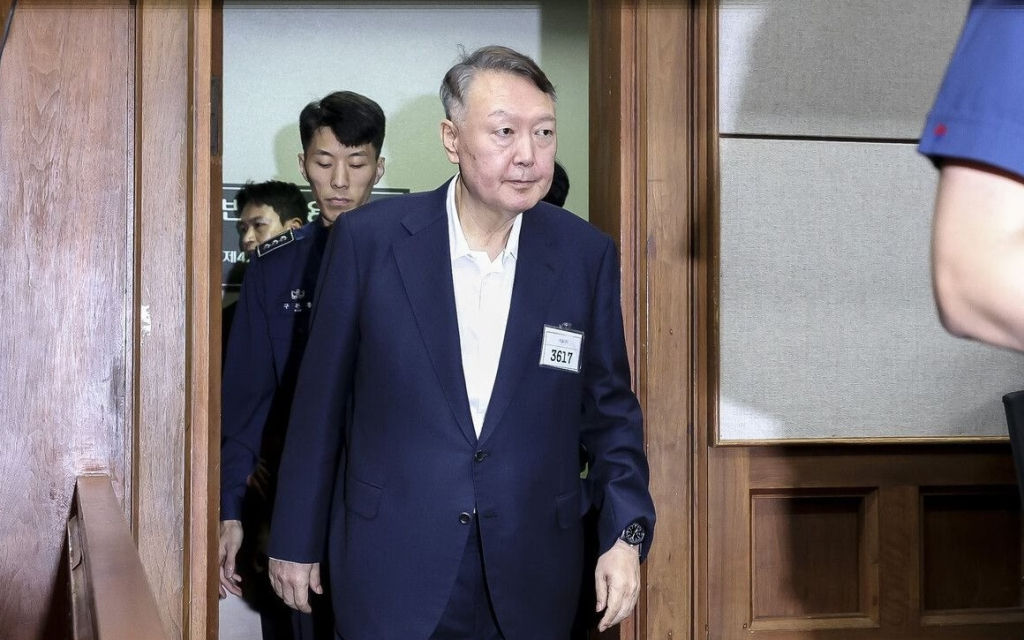 Cựu Tổng thống Yoon Suk Yeol xuất hiện tại Tòa án. Ảnh: Jiji Press.