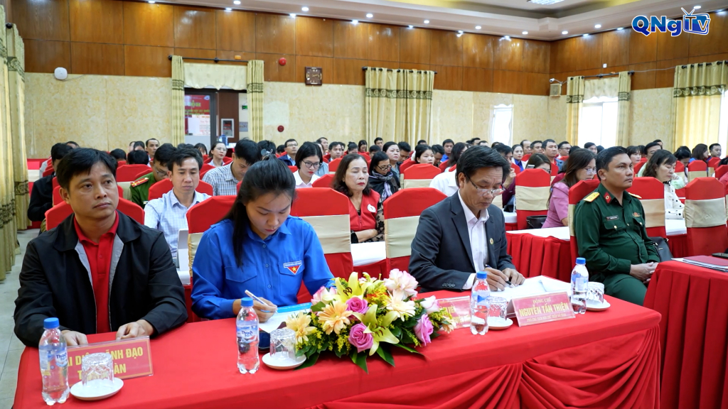 Đại biểu dự hội nghị.