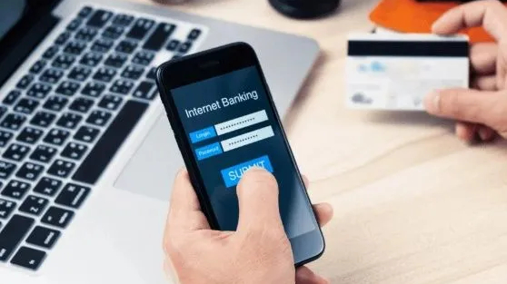 Nhiều ngân hàng thu phí với tài khoản không đủ số dư