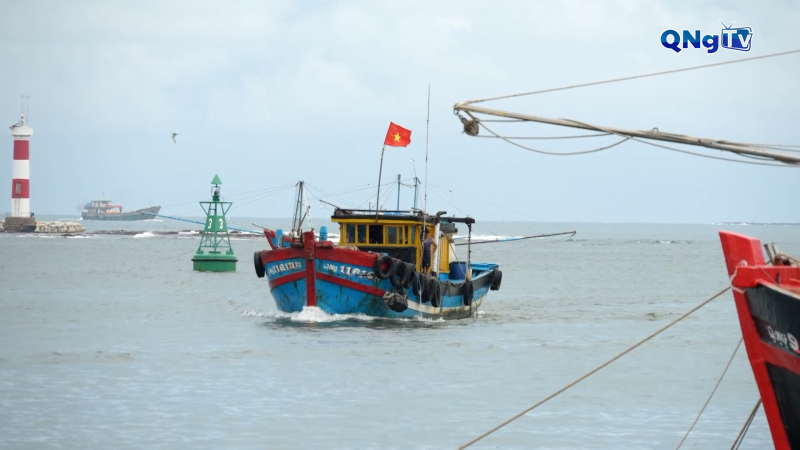 Siết chặt quản lý đội tàu khai thác thủy sản