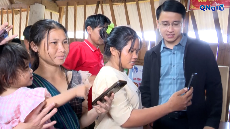 Quảng Ngãi nâng cao năng lực số cho người dân và cán bộ