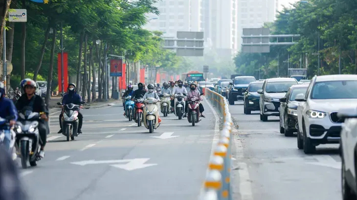 Miền Bắc ấm lên, Nghệ An đến Quảng Ngãi có mưa bất chợt 