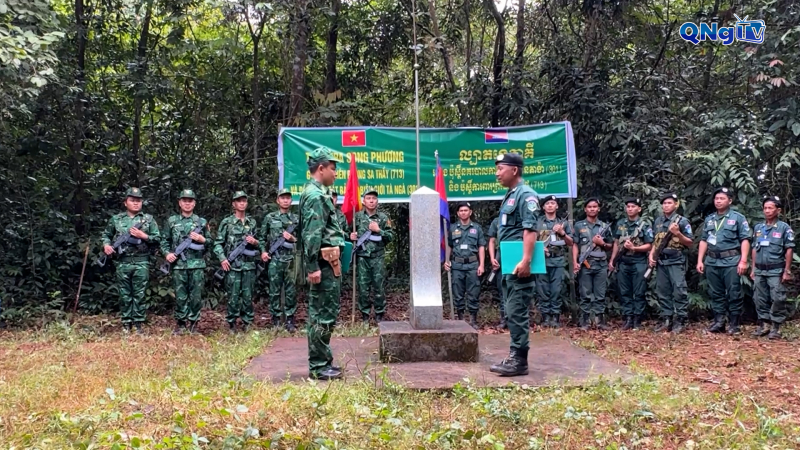 Tuần tra song phương bảo vệ biên giới Việt Nam - Campuchia 