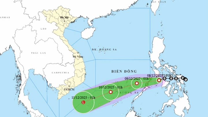 Áp thấp nhiệt đới đổi hướng di chuyển, tốc độ nhanh hơn khi vào Biển Đông